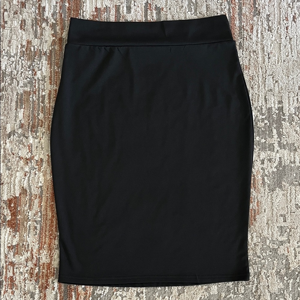 Elegant Black Pencil Skirt